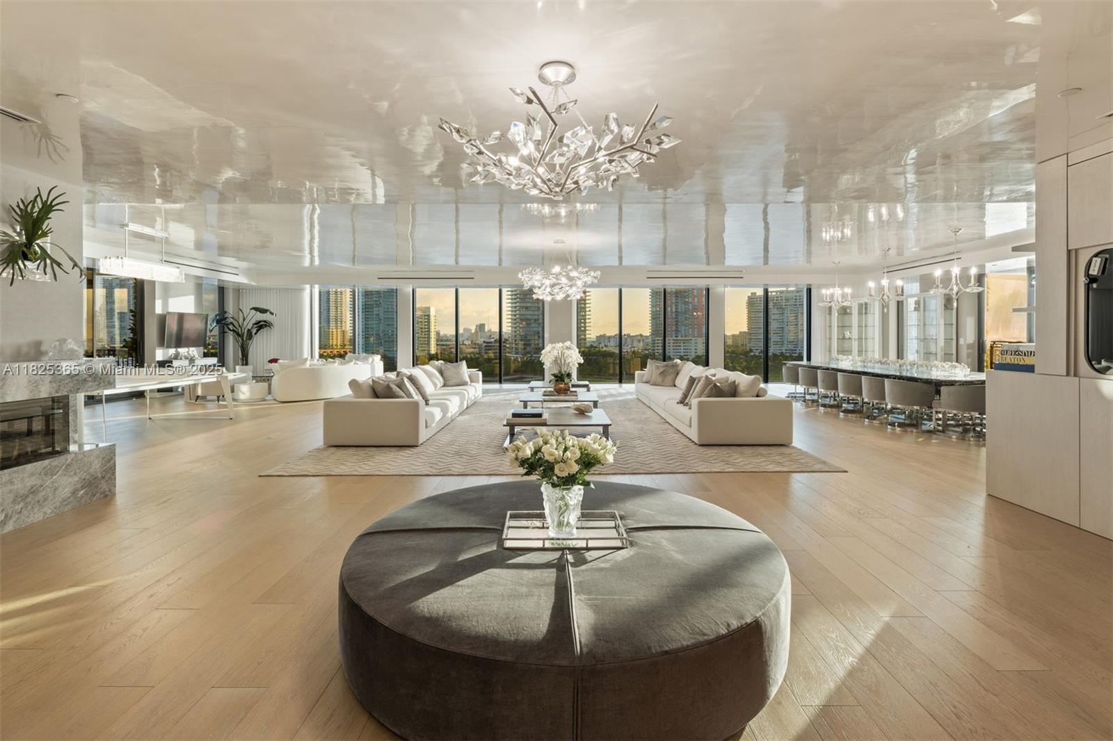 Palazzo Del Sol/della Lun Miami Beach, FL 33109