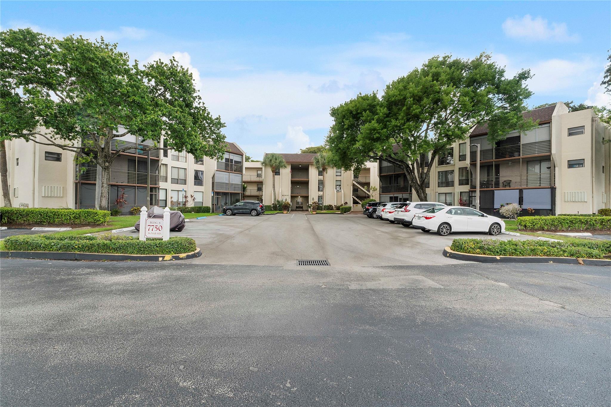 Concord Village Condomini