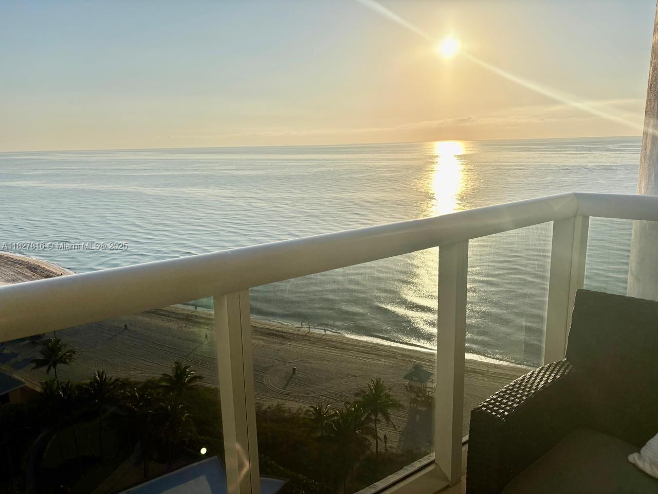 Apartamento para Alugar em Sunny Isles Beach, FL