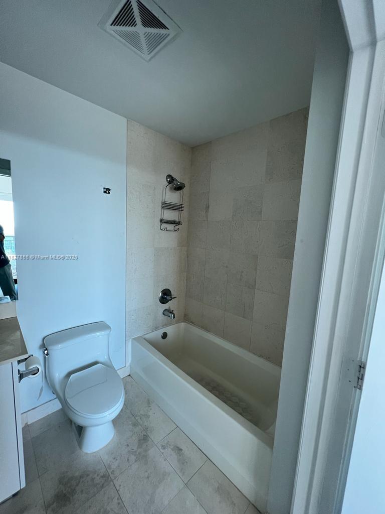 60 SW 13th St #3407, Miami FL 33130