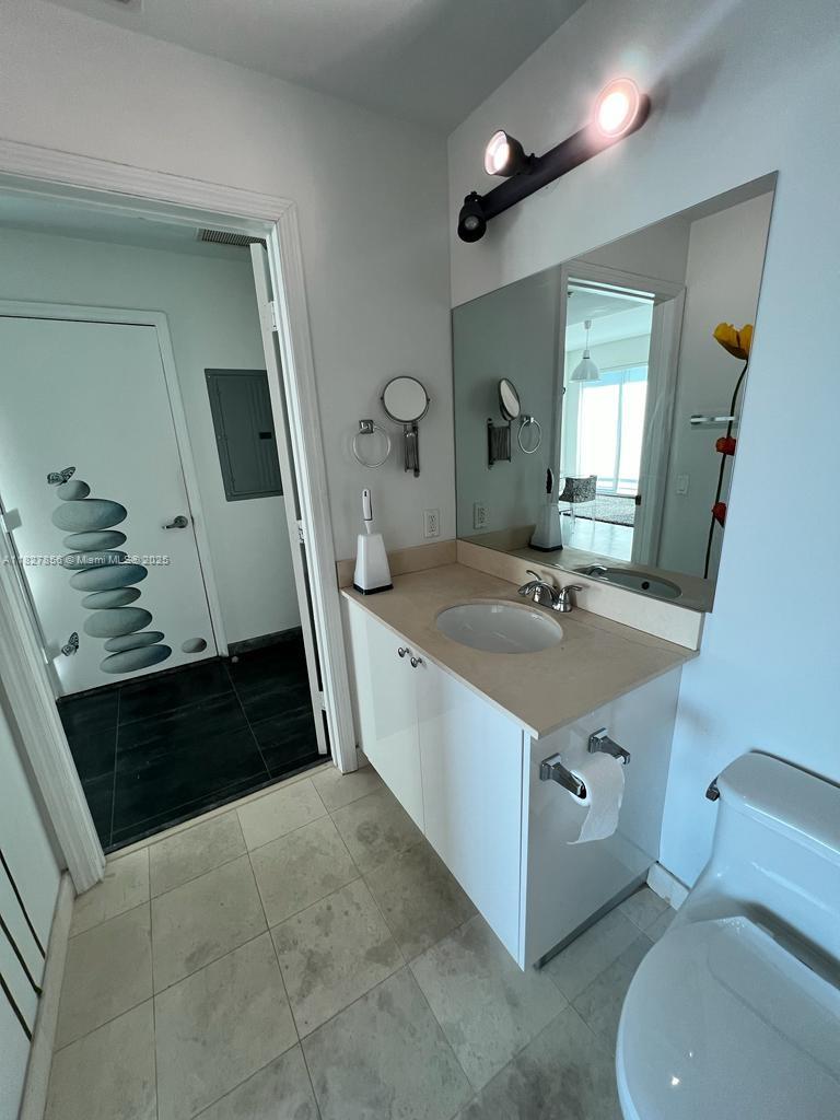60 SW 13th St #3407, Miami FL 33130