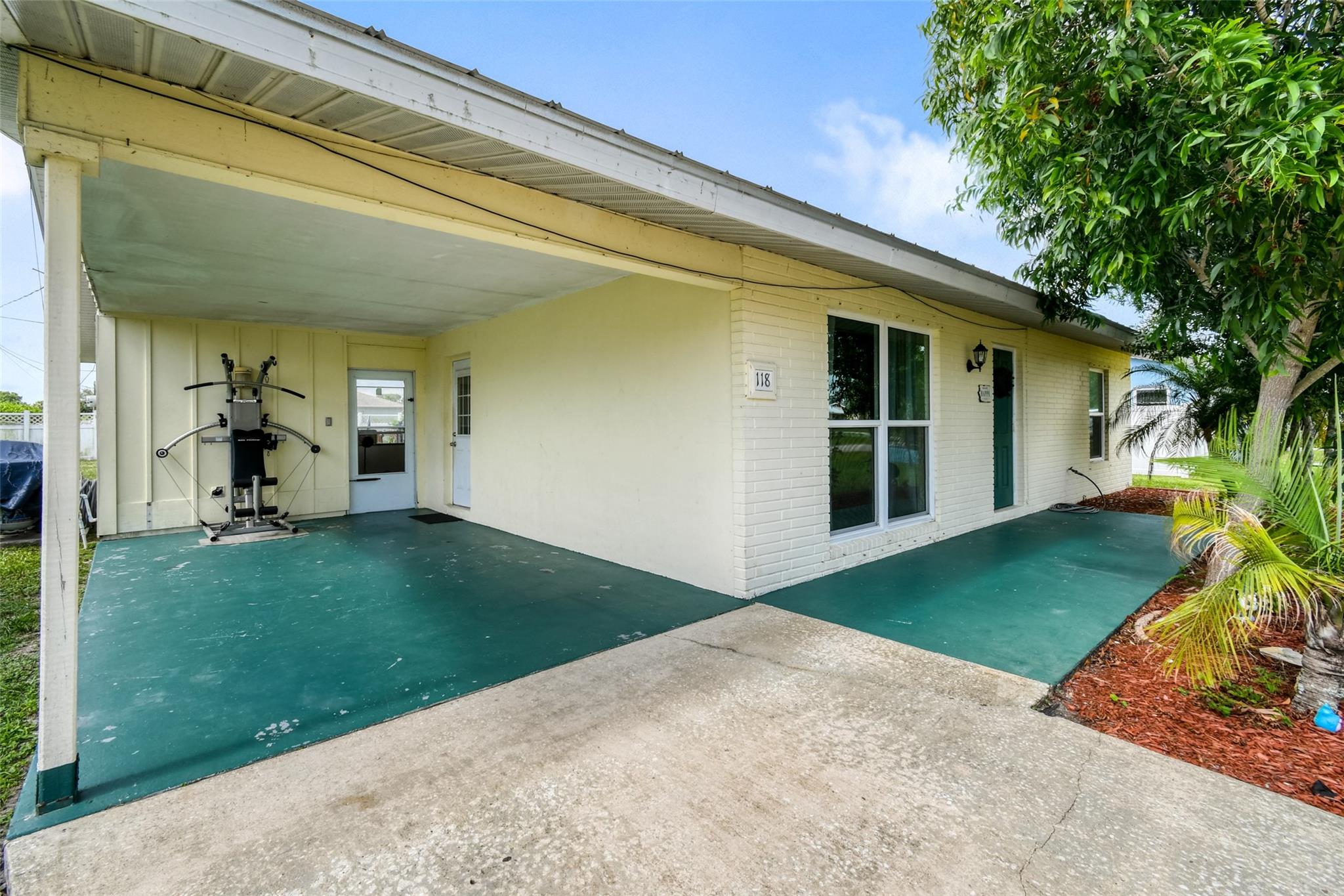 Homes for sale in Port St Lucie, FL | 118 Sw Ray Avenue, Port St Lucie, FL 34983 | MLS# F10511630