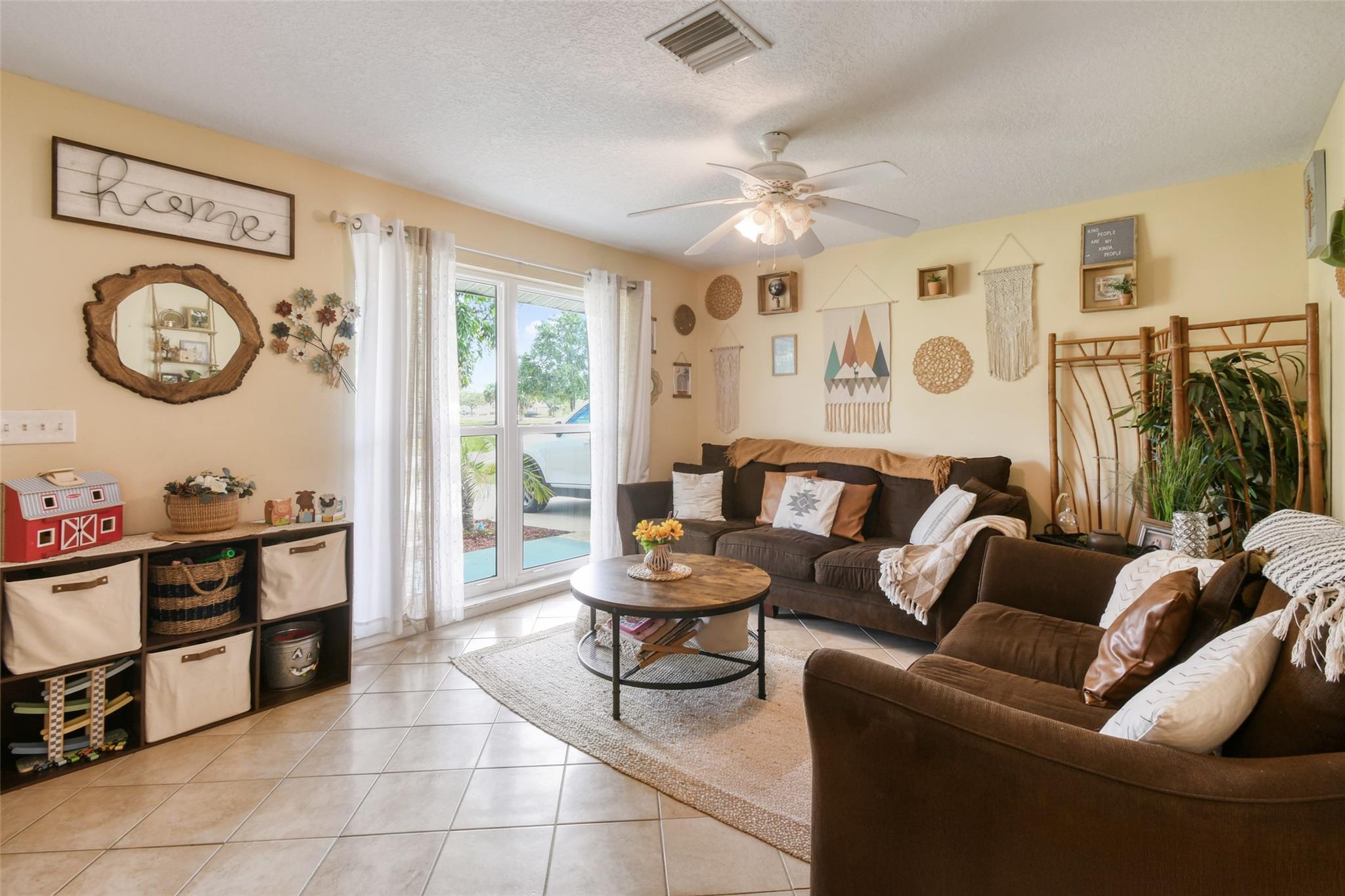 Homes for sale in Port St Lucie, FL | 118 Sw Ray Avenue, Port St Lucie, FL 34983 | MLS# F10511630