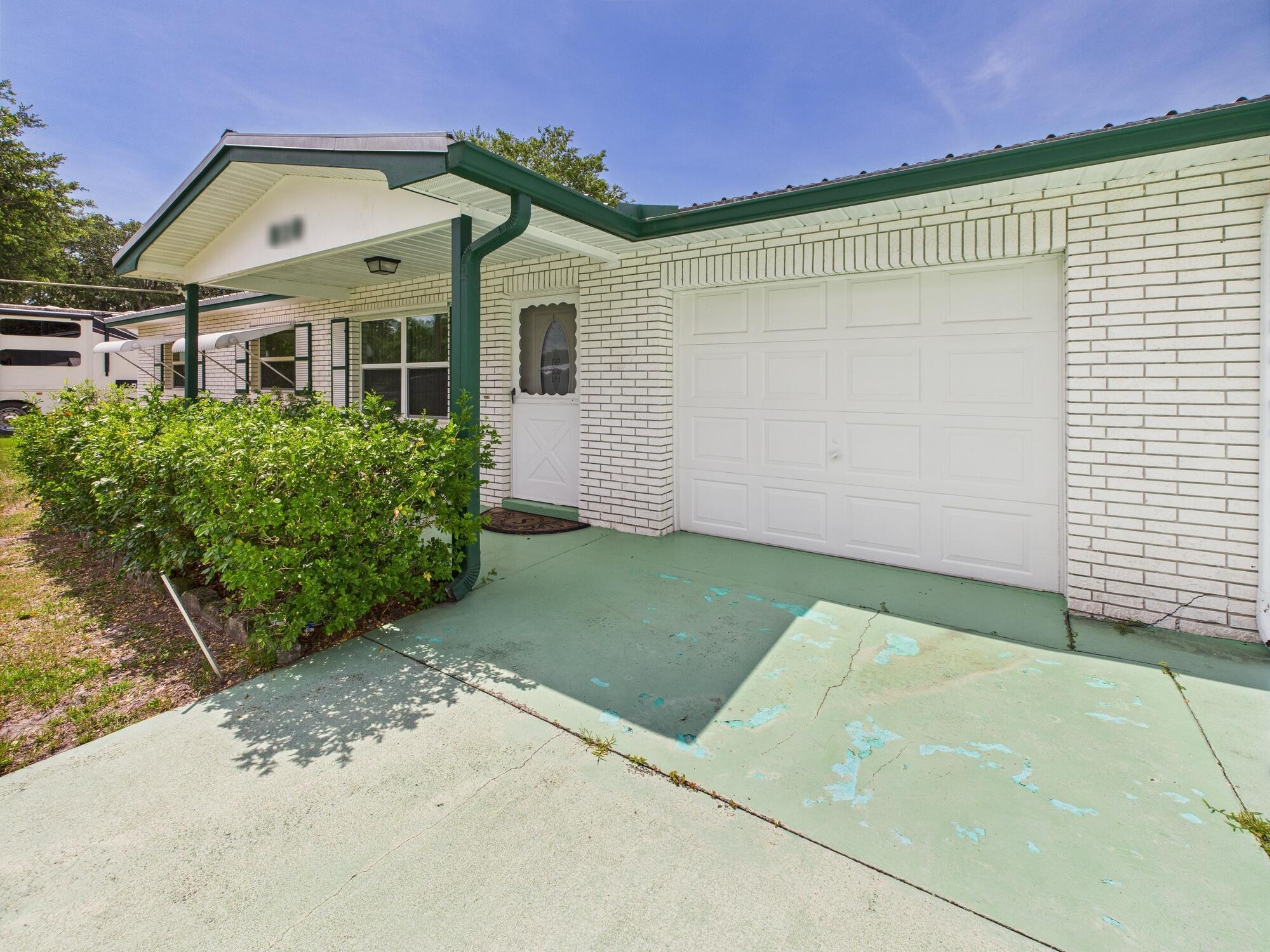 Homes for sale in Okeechobee, FL | 810 Se 13Th Street, Okeechobee, FL 34974 | MLS# R11102140