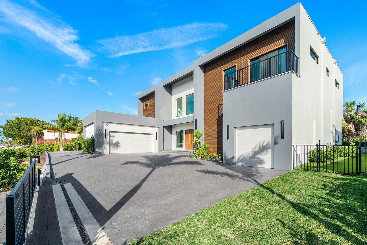 Homes for sale in Juno Beach, FL | 13480 Us Hwy 1, Juno Beach, FL 33408 | MLS# R11102186