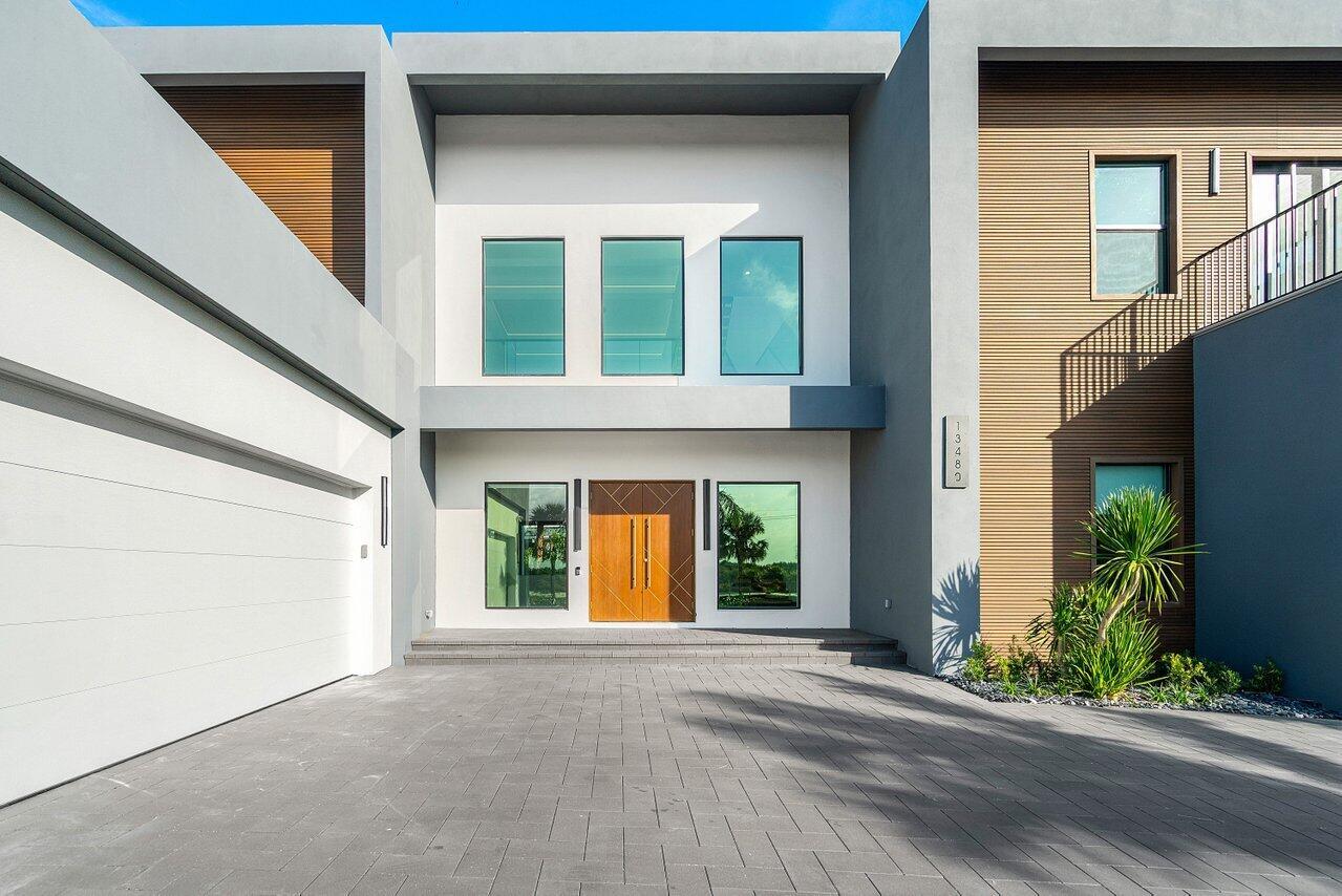 Homes for sale in Juno Beach, FL | 13480 Us Hwy 1, Juno Beach, FL 33408 | MLS# R11102186