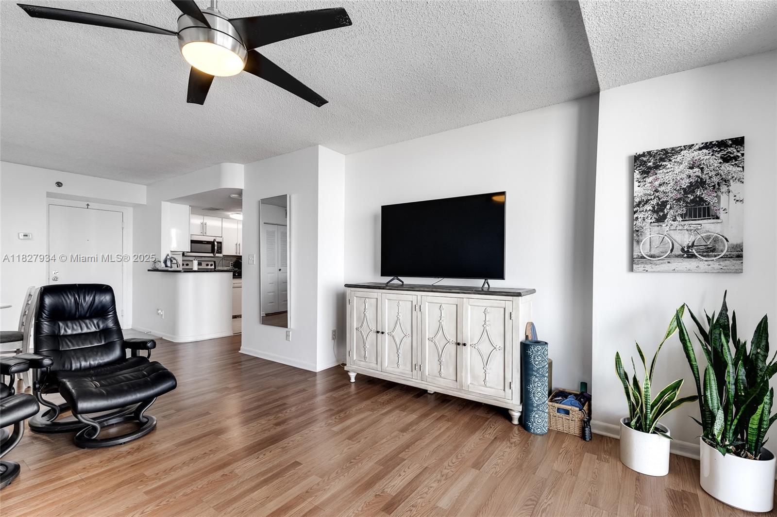 770 Claughton Island Dr #1210, Miami FL 33131