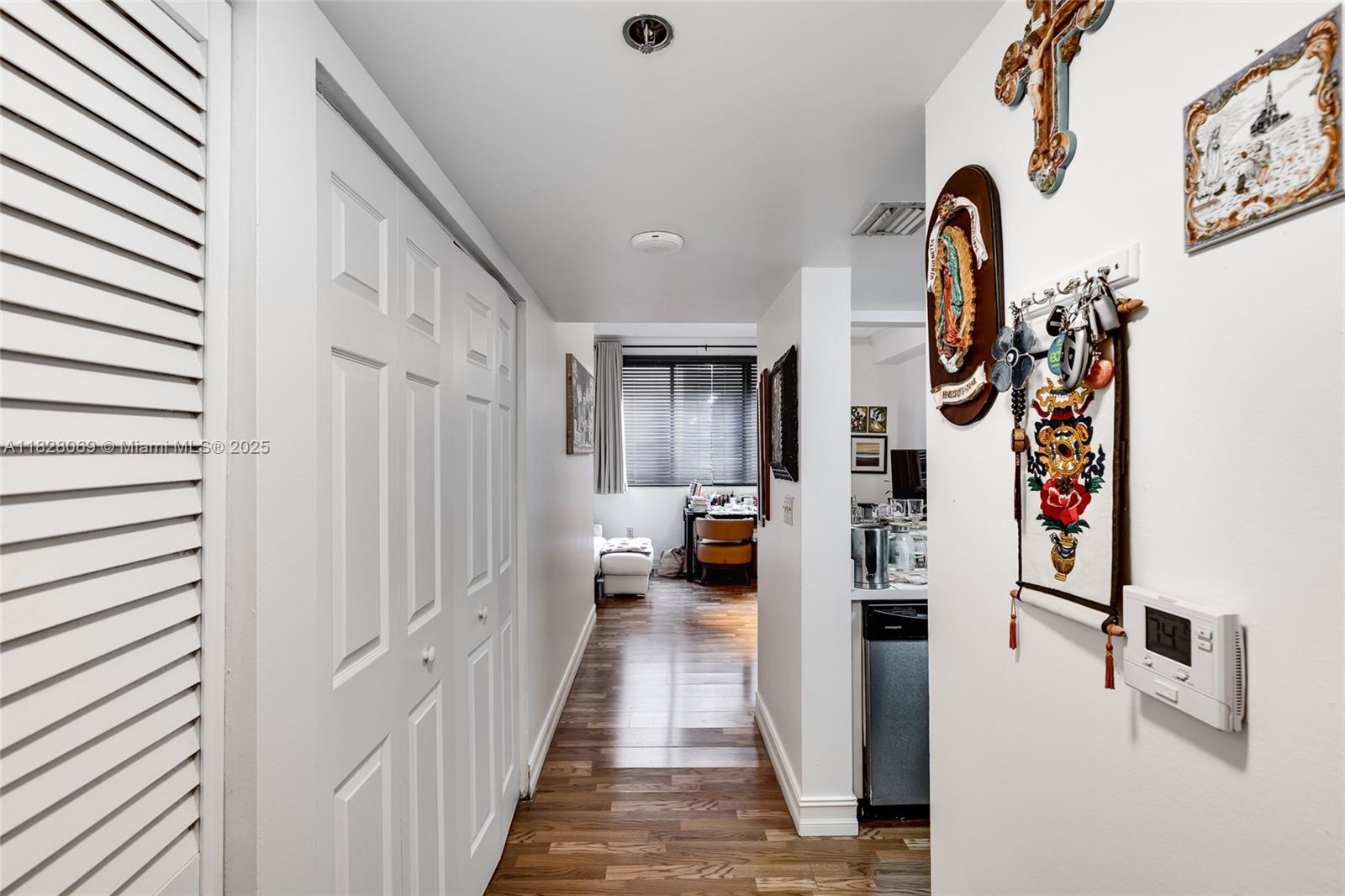 Homes for sale in Miami, FL | 540 Brickell Key Dr #210, Miami, FL 33131 | MLS# A11828069