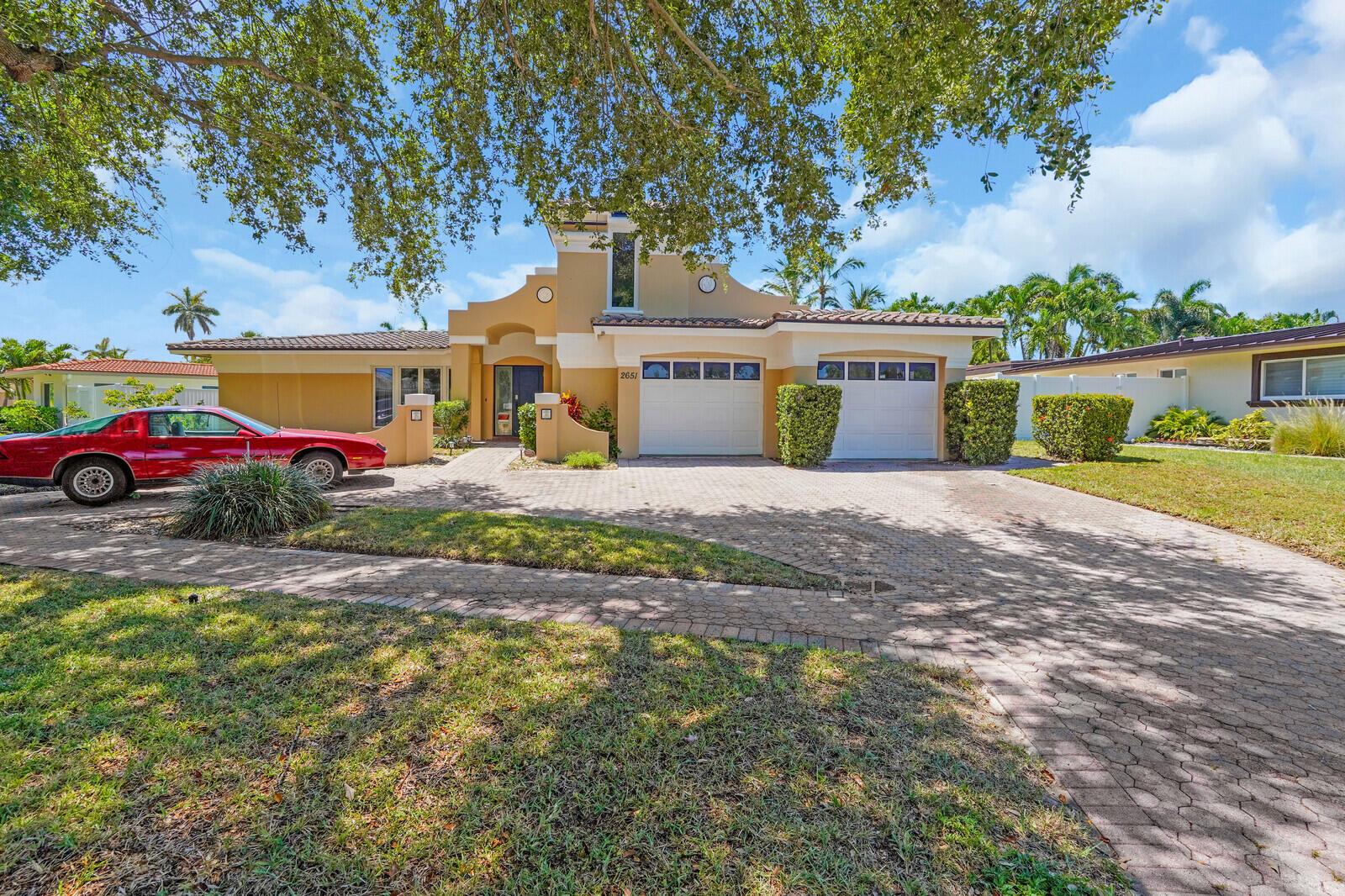 Homes for sale in Lighthouse Point, FL | 2651 Ne 49th Street, Lighthouse Point, FL 33064 | MLS# R11102249