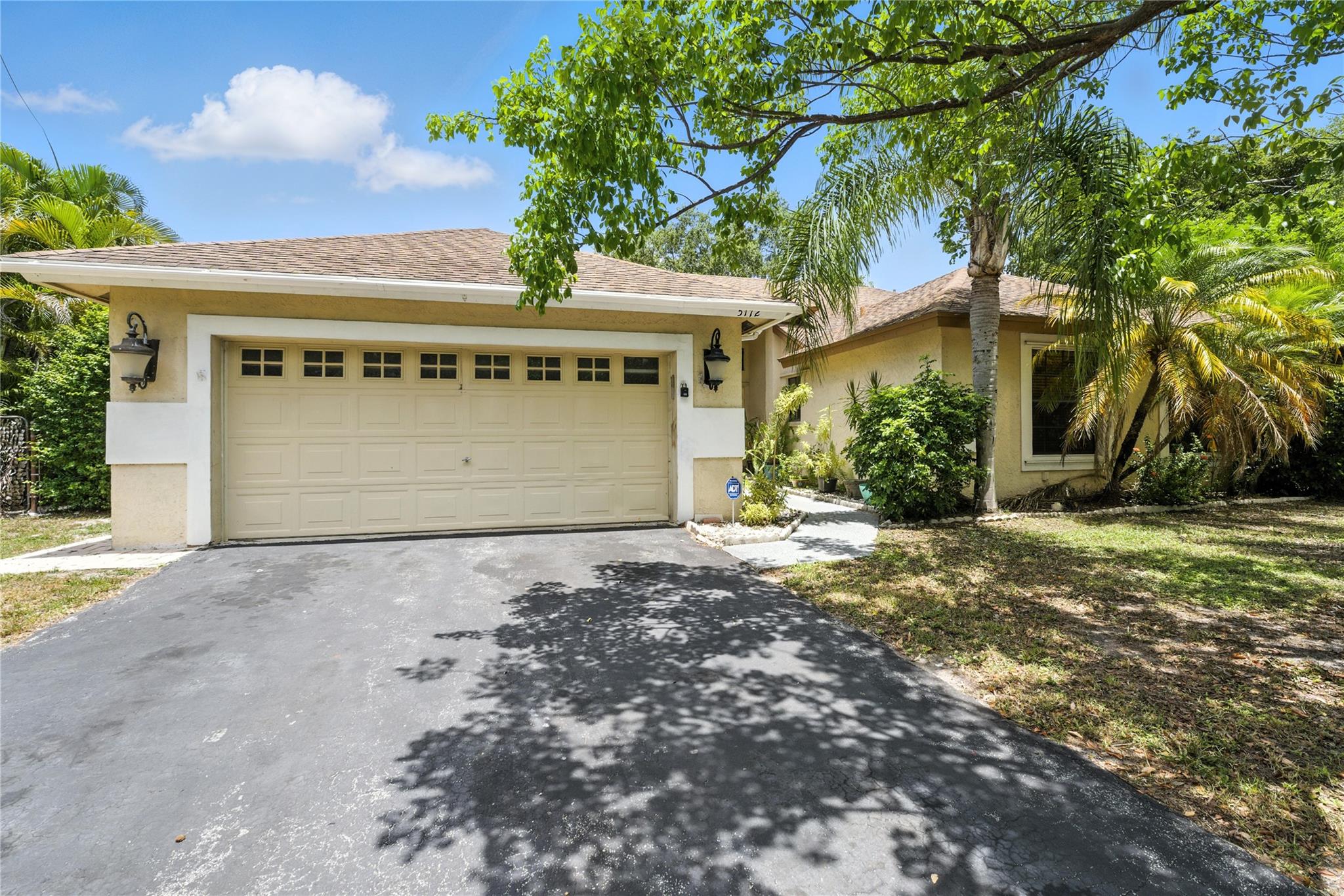 Homes for sale in Coconut Creek, FL | 5172 Nw 53Rd Ave, Coconut Creek, FL 33073 | MLS# F10507611