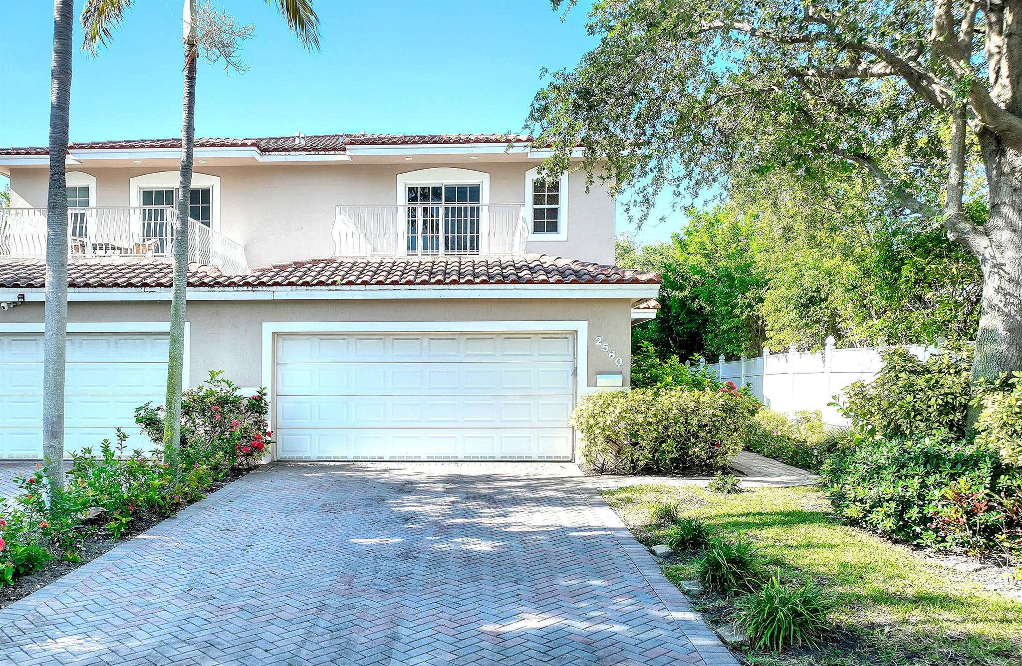 Homes for sale in Pompano Beach, FL | 2560 Ne 11th Street, Pompano Beach, FL 33062 | MLS# R11102337