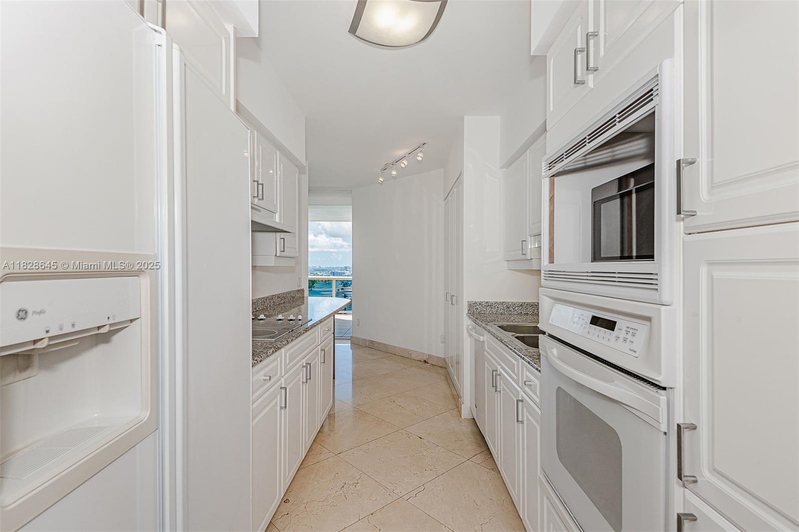 4779 Collins Ave #3308, Miami Beach FL 33140