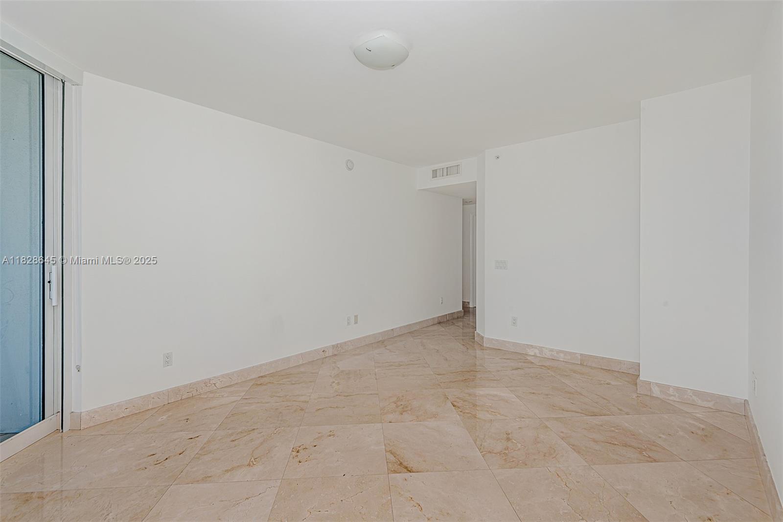 4779 Collins Ave #3308, Miami Beach FL 33140
