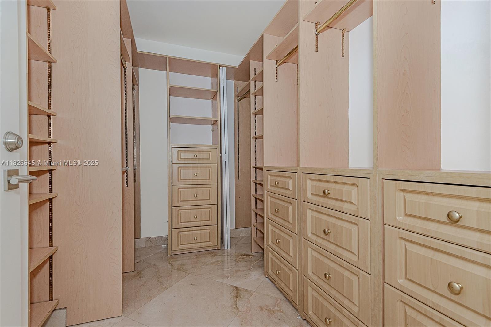 4779 Collins Ave #3308, Miami Beach FL 33140