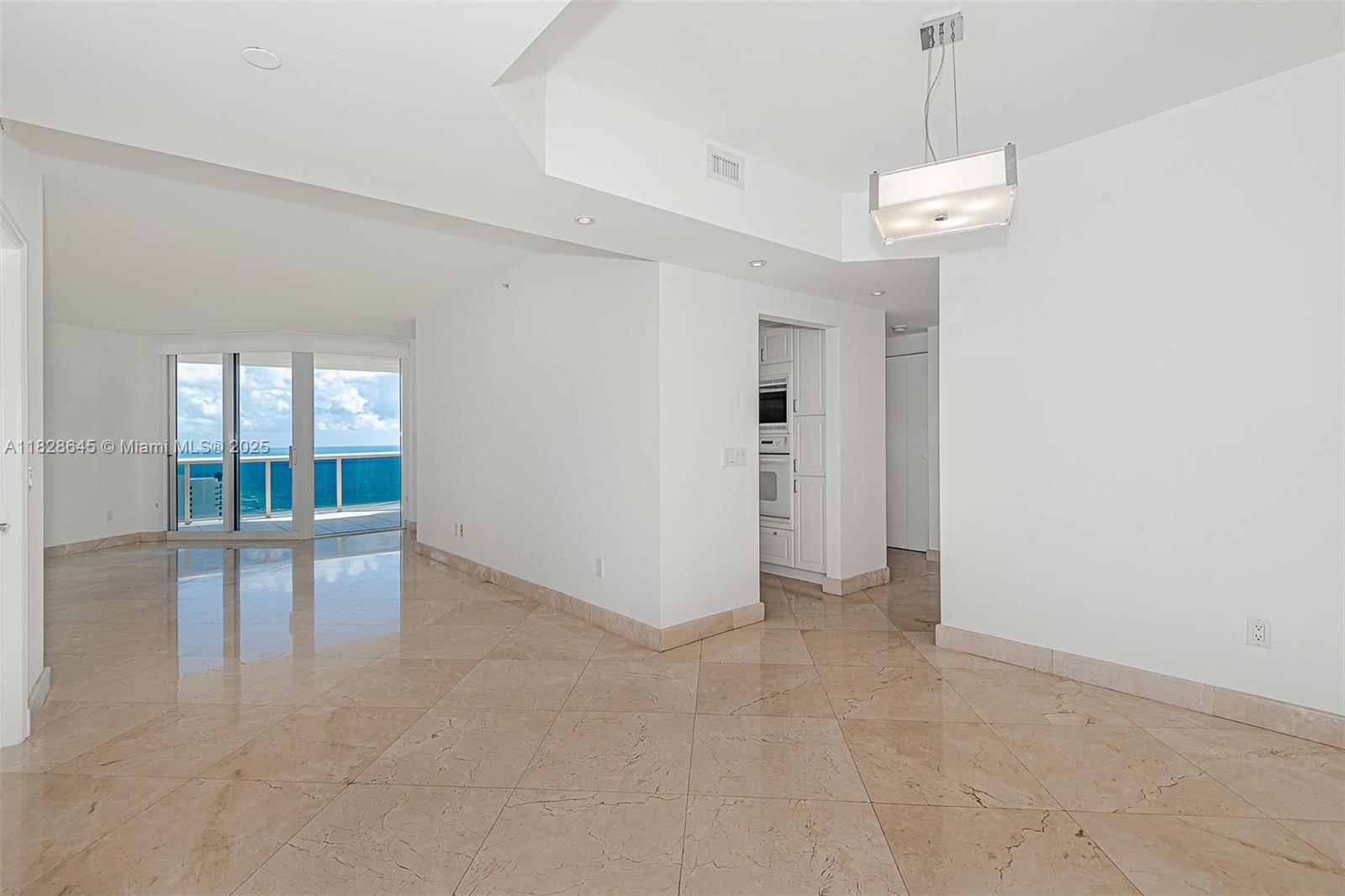 4779 Collins Ave #3308, Miami Beach FL 33140