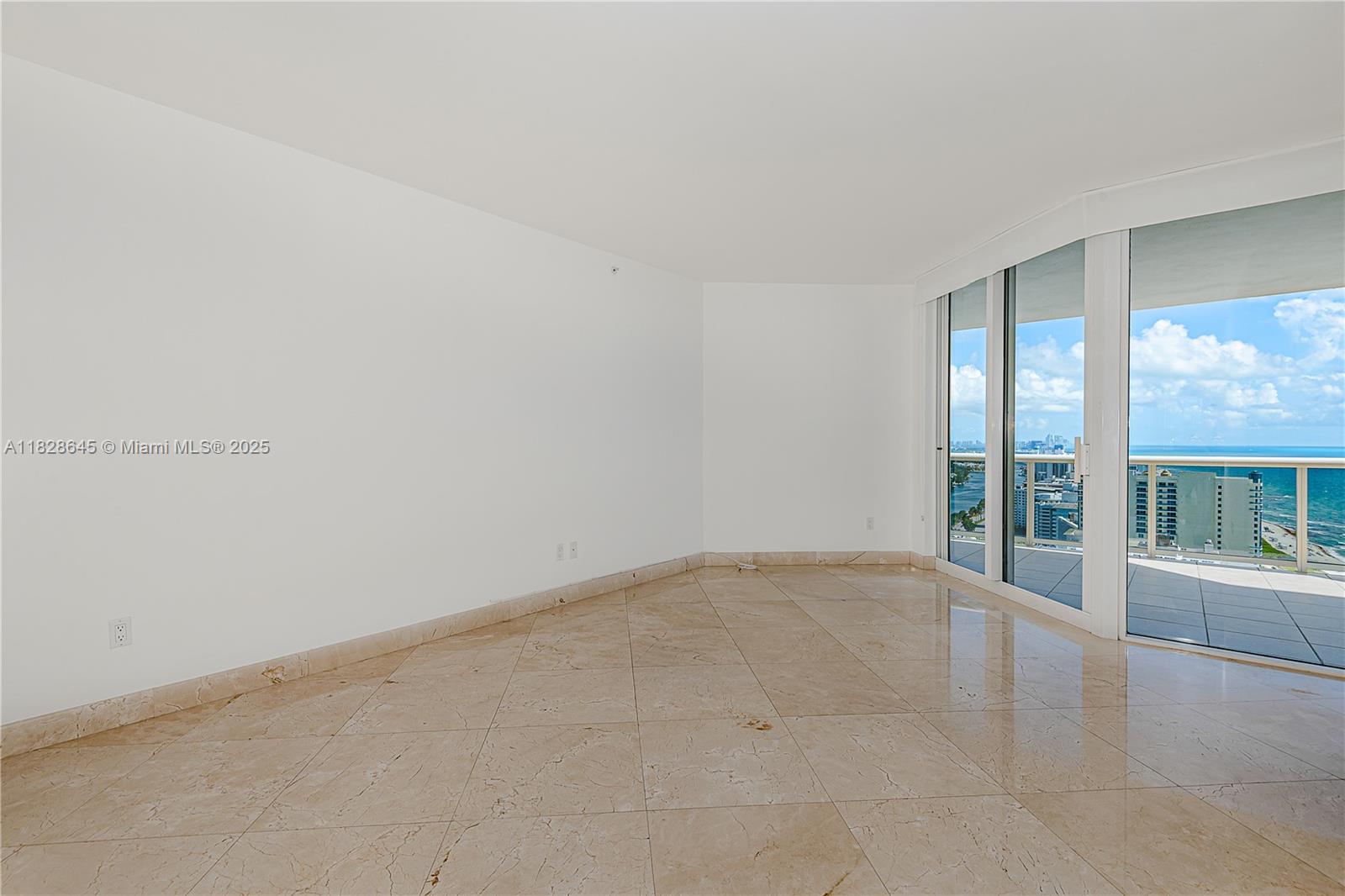 4779 Collins Ave #3308, Miami Beach FL 33140