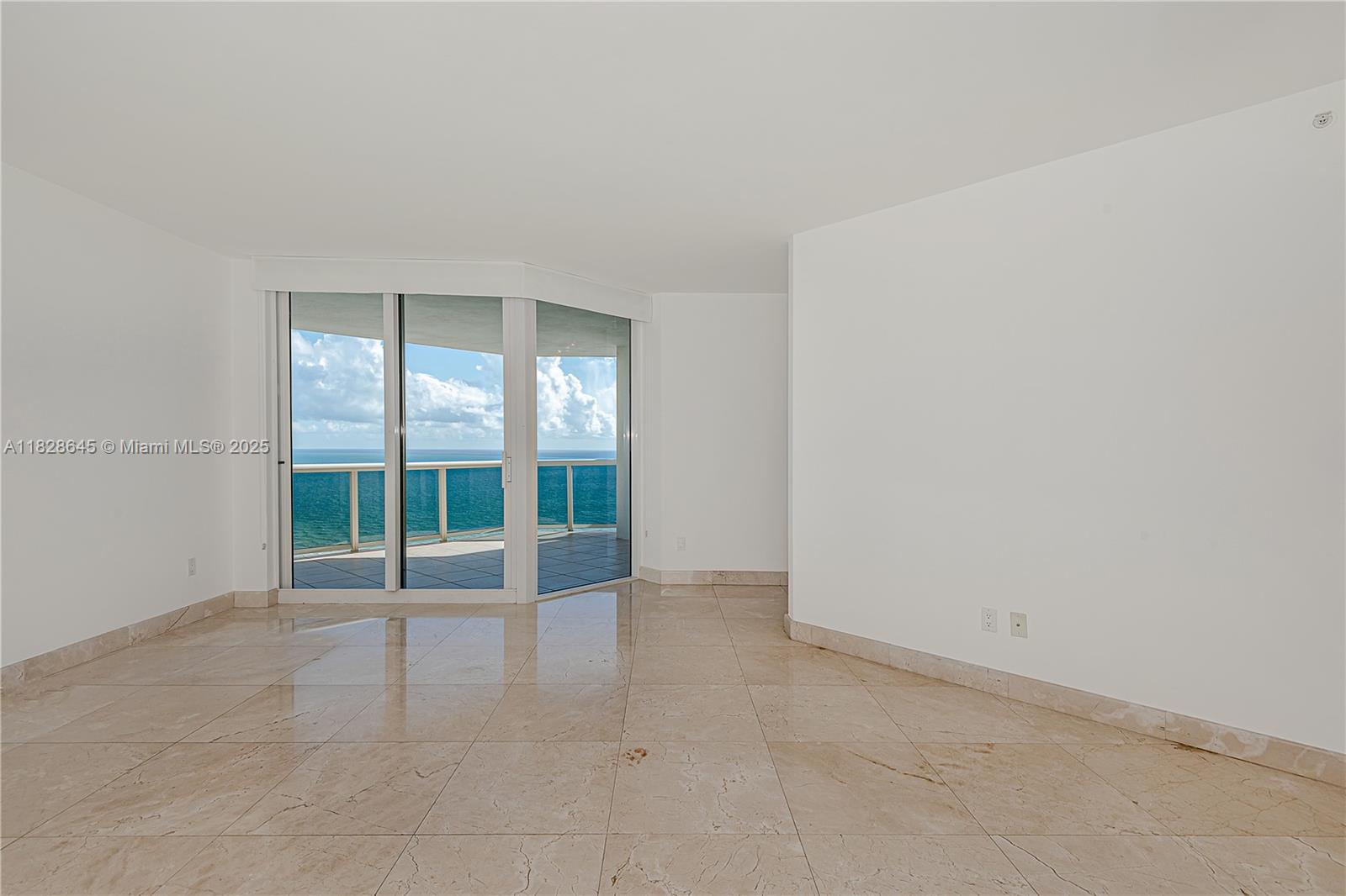 4779 Collins Ave #3308, Miami Beach FL 33140