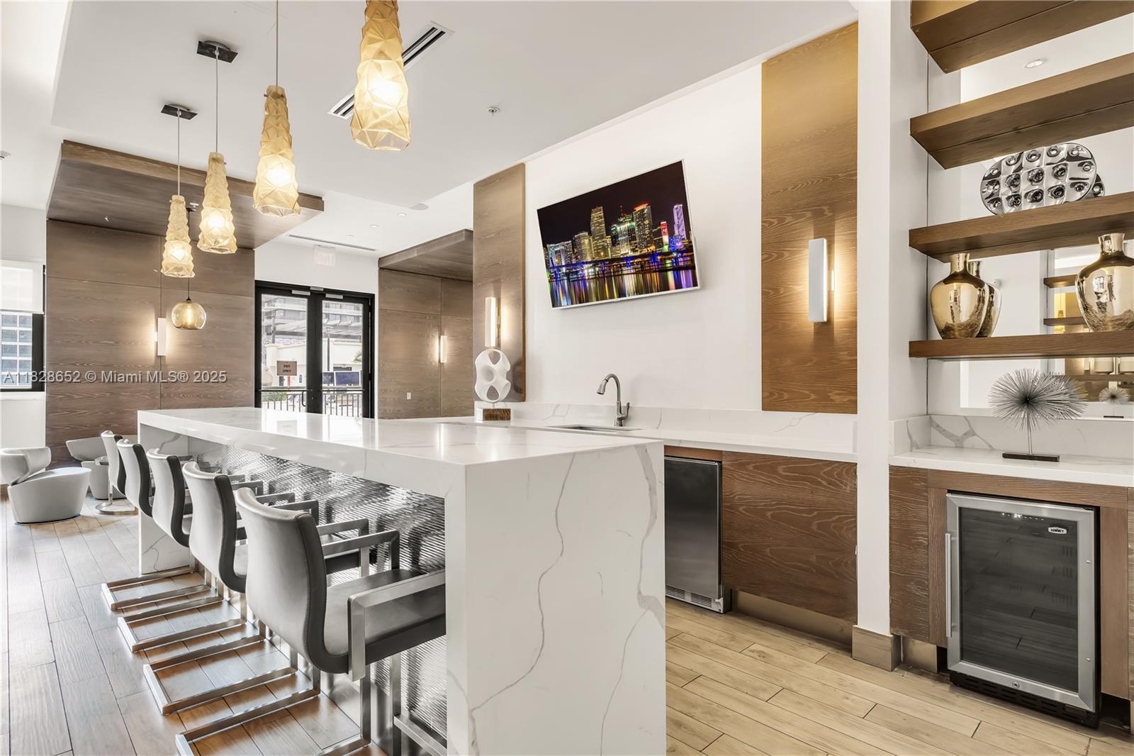 999 SW 1 AVE #1810, Miami FL 33130