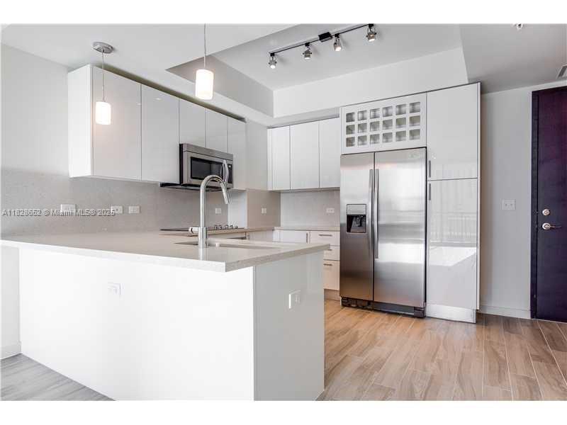 999 SW 1 AVE #1810, Miami FL 33130