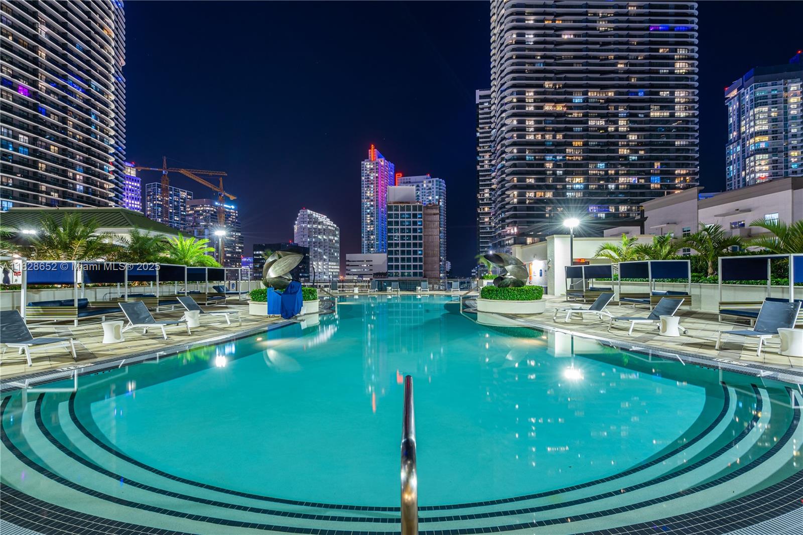 999 SW 1 AVE #1810, Miami FL 33130