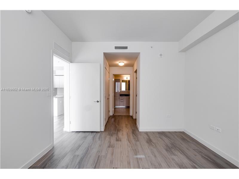 999 SW 1 AVE #1810, Miami FL 33130