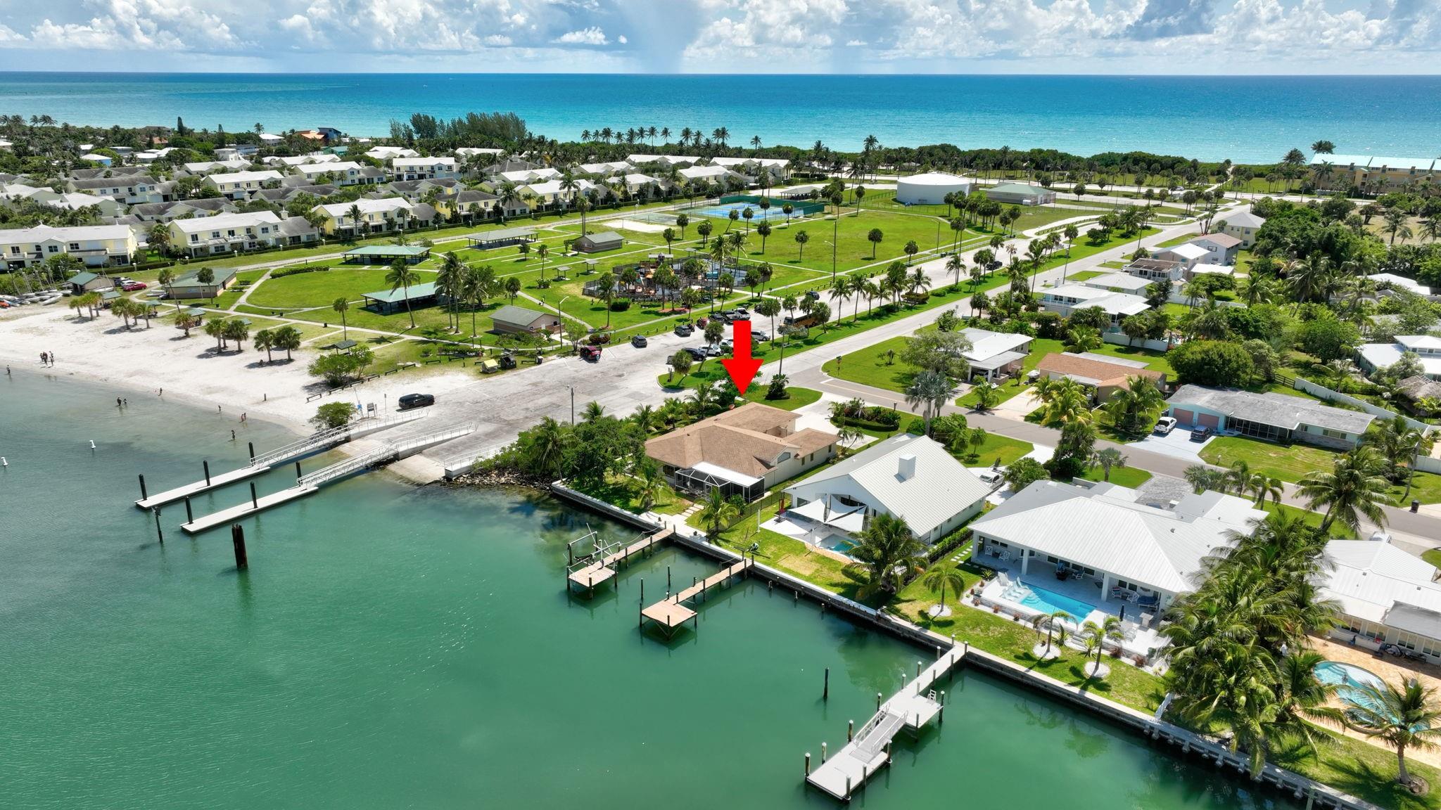 Homes for sale in Hutchinson Island, FL | 1701 Bayshore Dr, Hutchinson Island, FL 34949 | MLS# F10511868