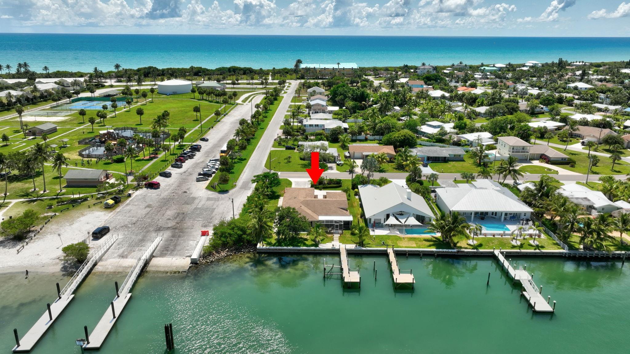 Homes for sale in Hutchinson Island, FL | 1701 Bayshore Dr, Hutchinson Island, FL 34949 | MLS# F10511868