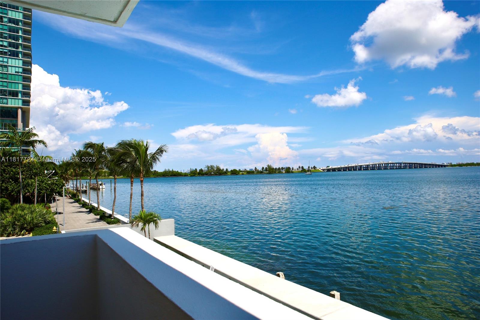 Condo for Sale in Miami, FL