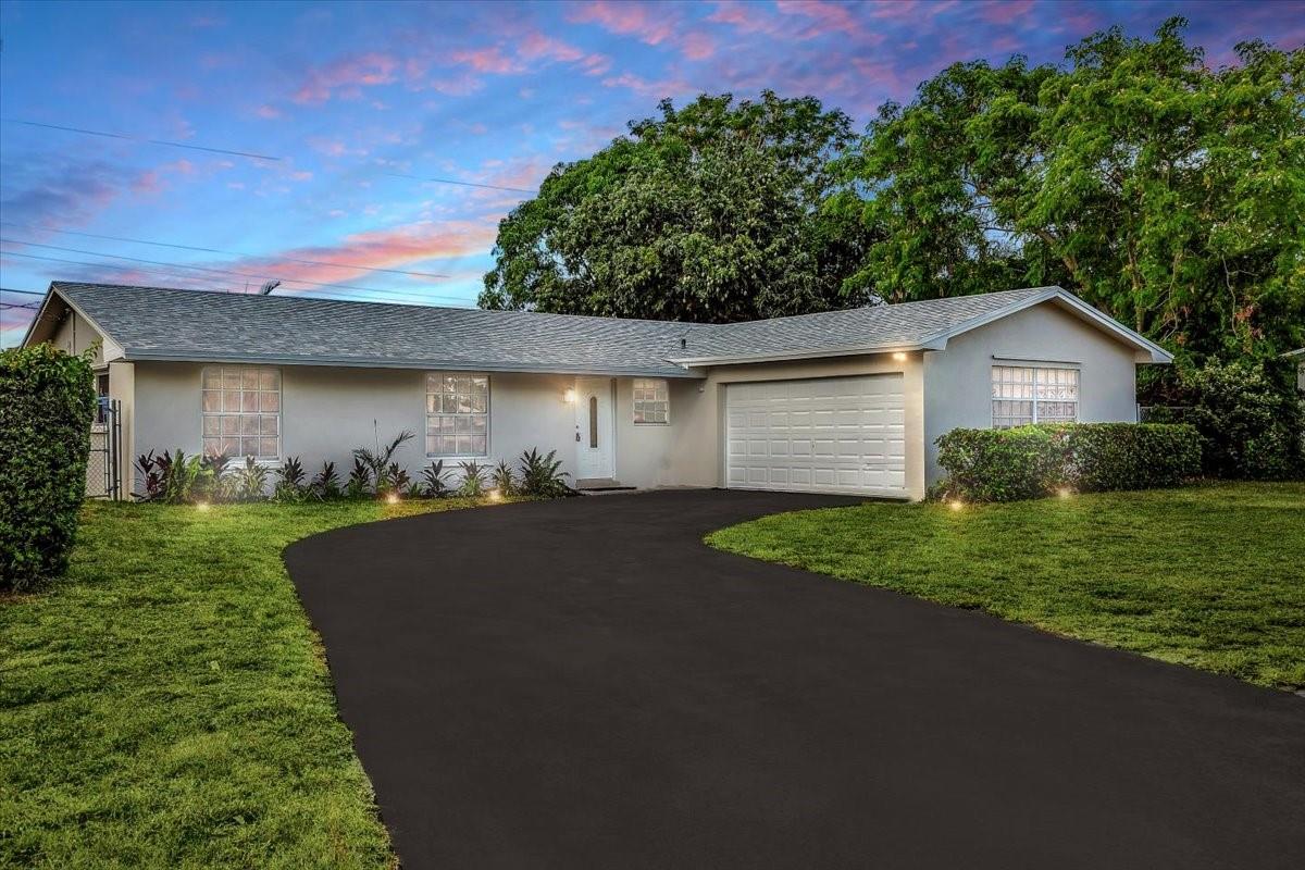 1204 Wynnewood Dr West Palm Beach FL 33417 | F10511934