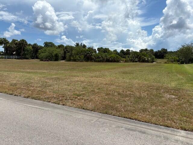 Homes for sale in Vero Beach, FL | 1084 E Polo Grounds Dr, Vero Beach, FL 32966 | MLS# R11102440