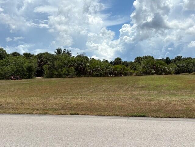 Homes for sale in Vero Beach, FL | 1084 E Polo Grounds Dr, Vero Beach, FL 32966 | MLS# R11102440