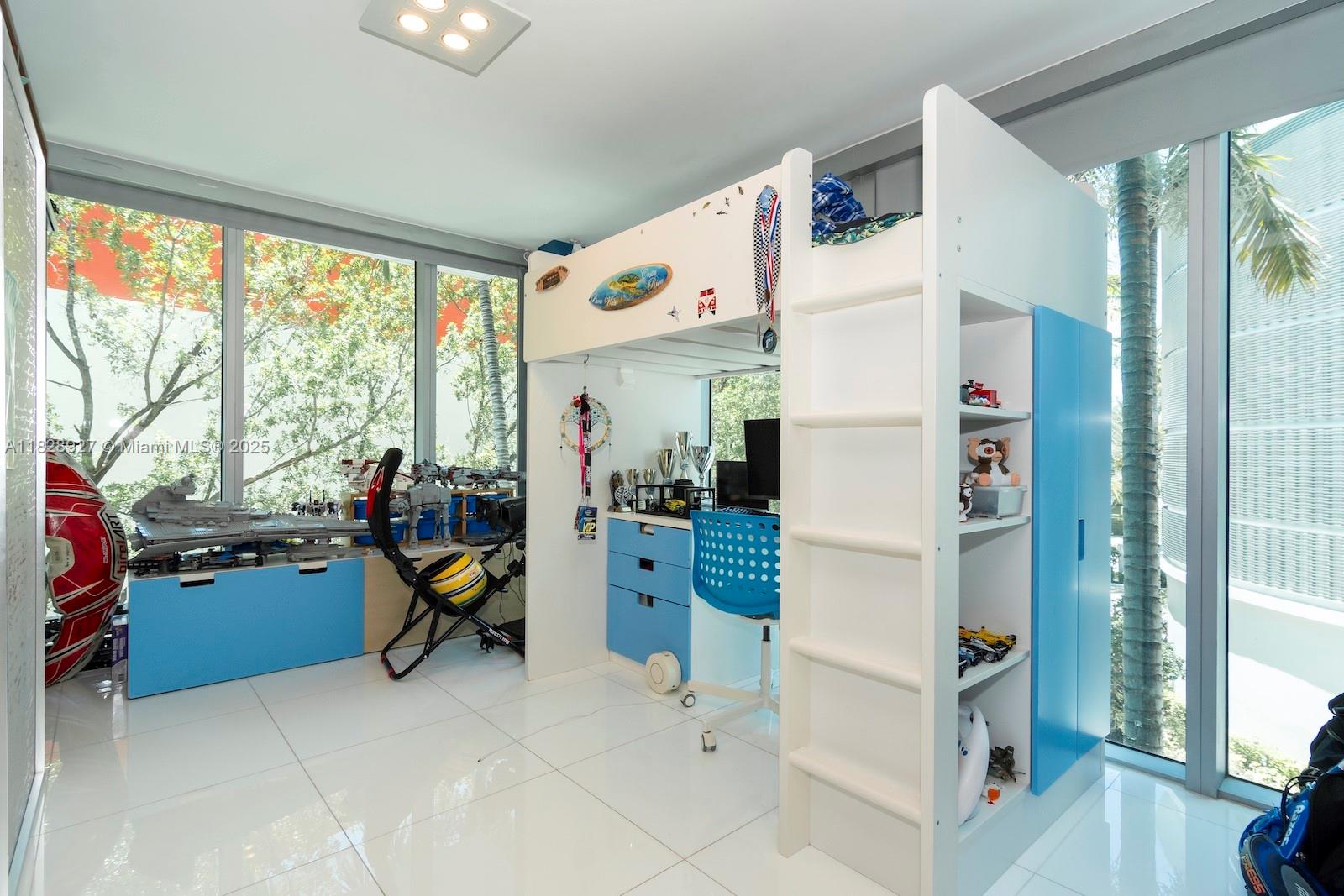 2950 NE 188th St #202, Aventura FL 33180