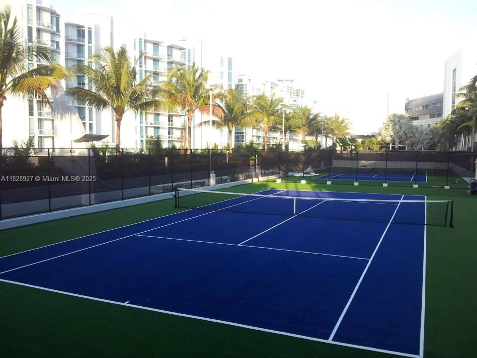 2950 NE 188th St #202, Aventura FL 33180