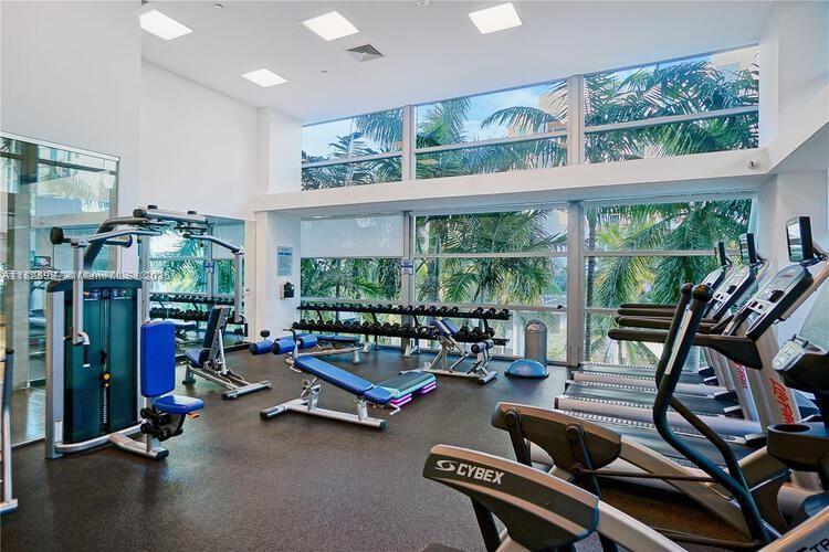 2950 NE 188th St #202, Aventura FL 33180