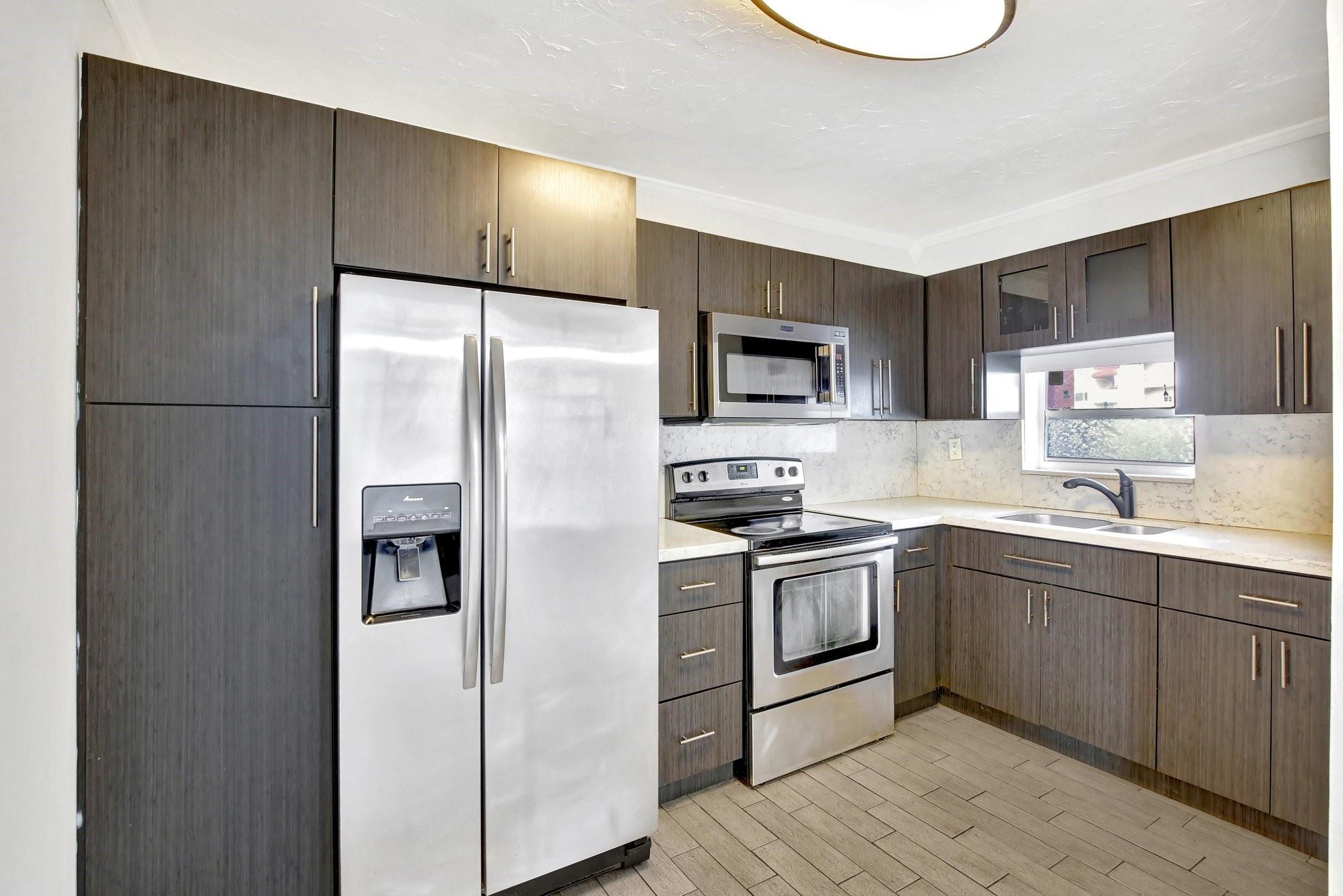 Homes for sale in Pembroke Pines, FL | 9400 N Hollybrook Lake Dr #105, Pembroke Pines, FL 33025 | MLS# F10511150