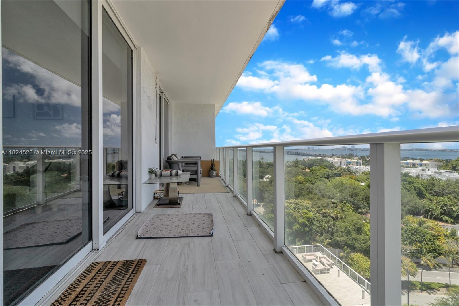 Condo for Sale in Miami, FL