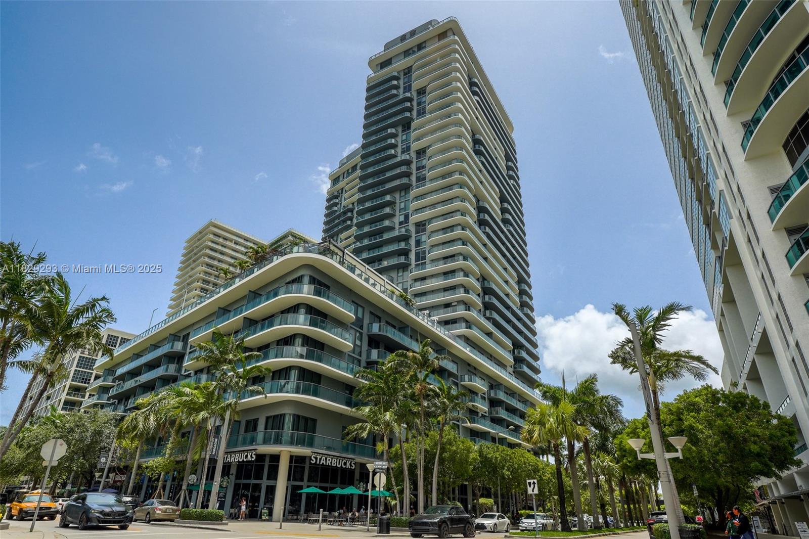 Condo for Sale in Miami, FL
