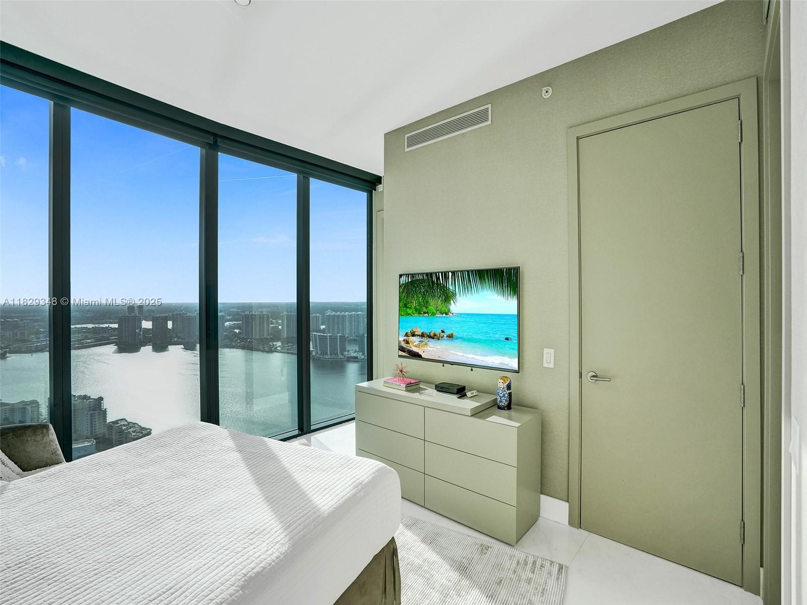 18555 Collins Ave #4403, Sunny Isles Beach FL 33160