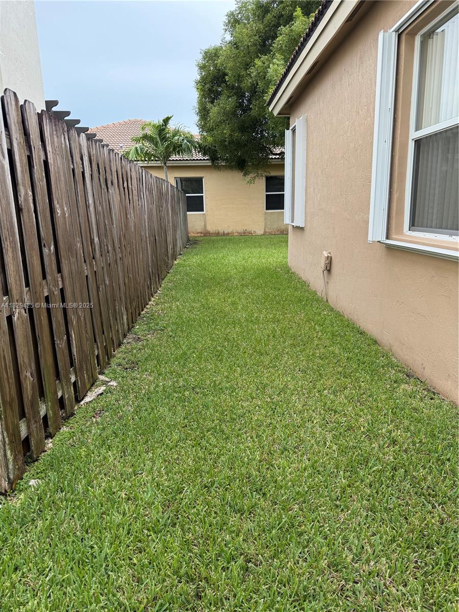 1924 SE 17 Court 1924