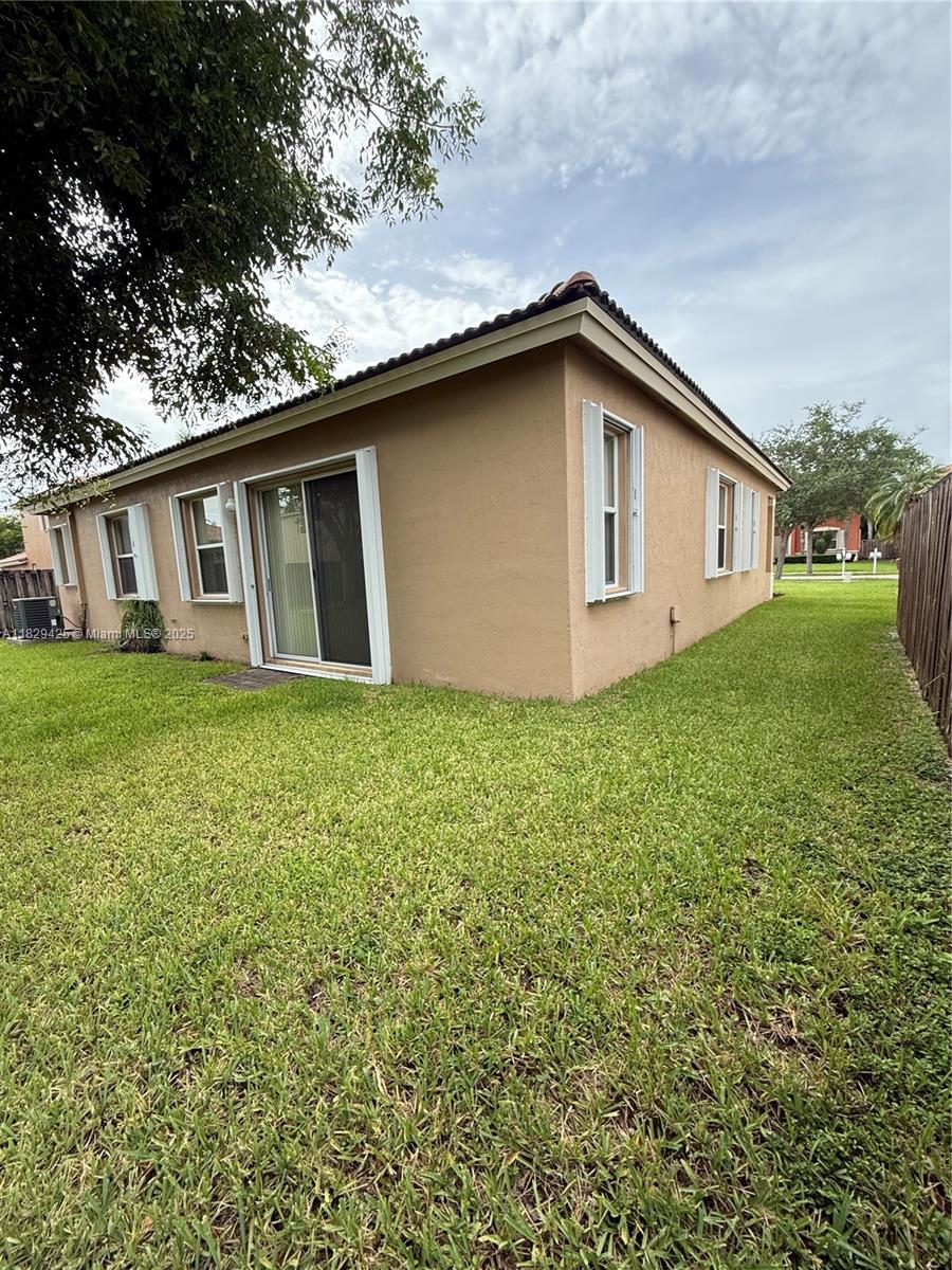 1924 SE 17 Court 1924