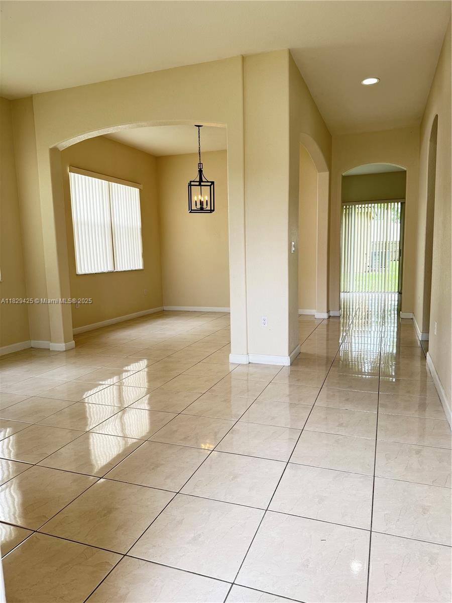 1924 SE 17 Court 1924