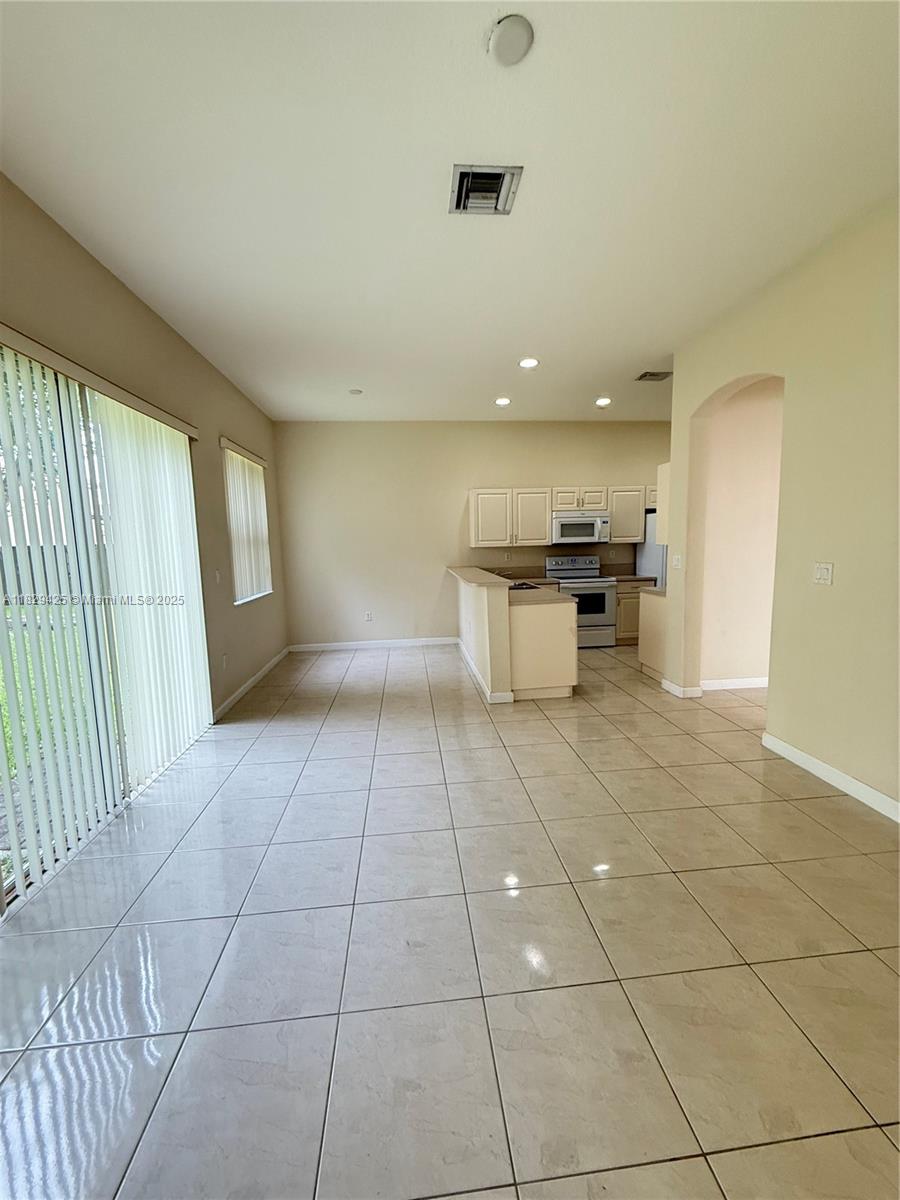 1924 SE 17 Court 1924