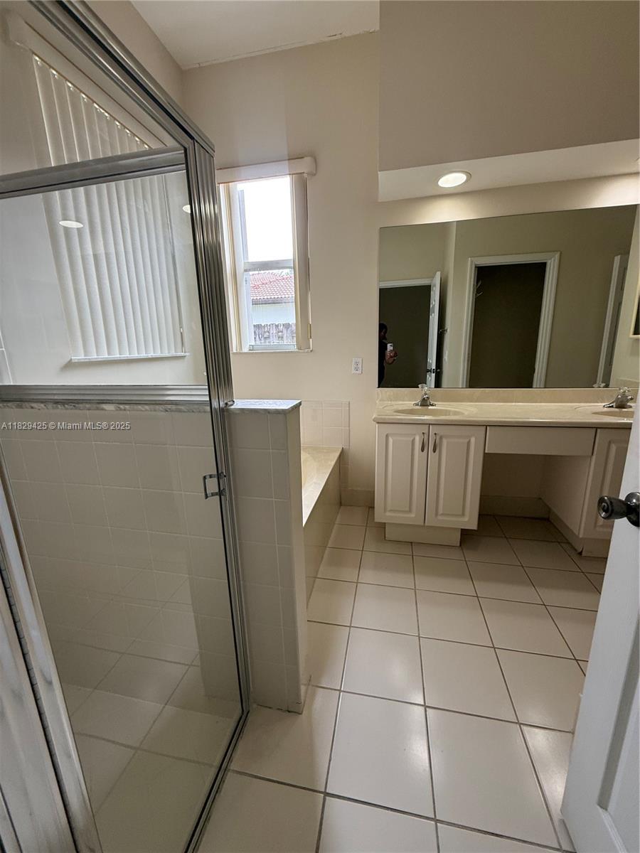 1924 SE 17 Court 1924