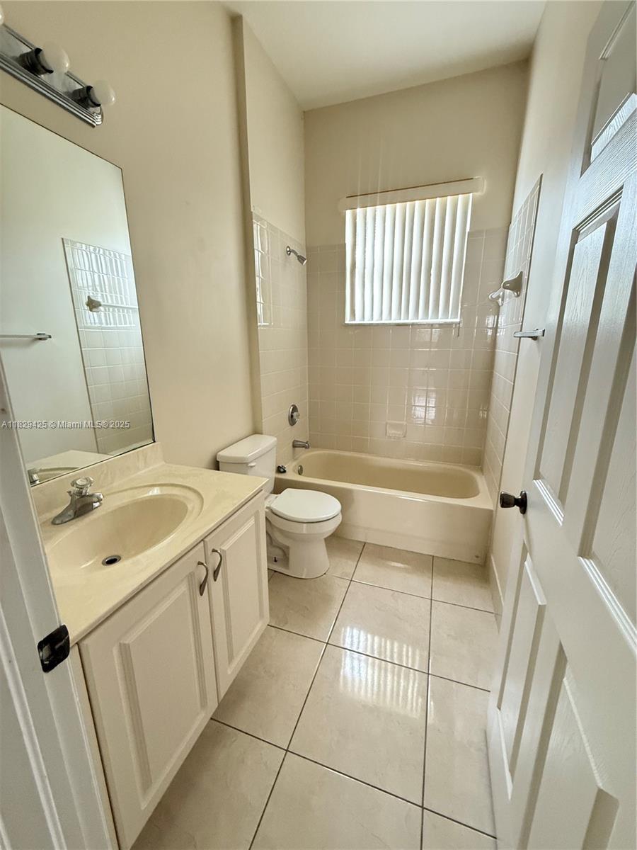 1924 SE 17 Court 1924