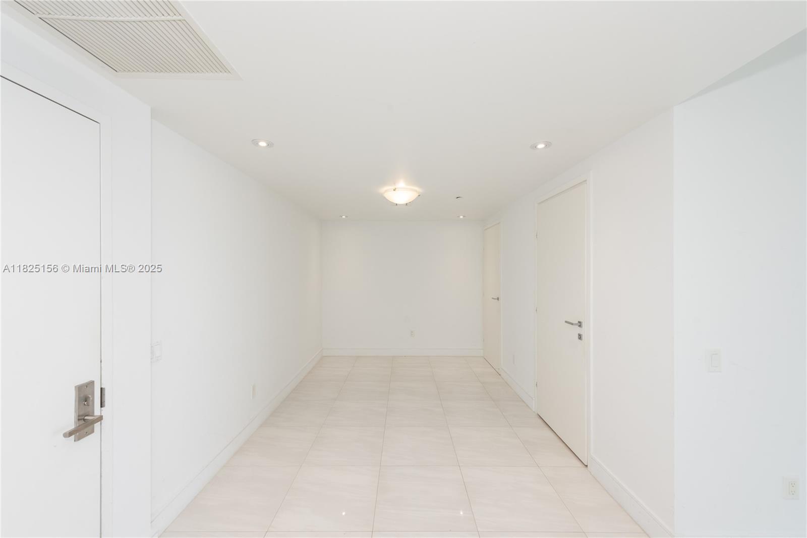 1300 Brickell Bay Dr #3003, Miami FL 33131