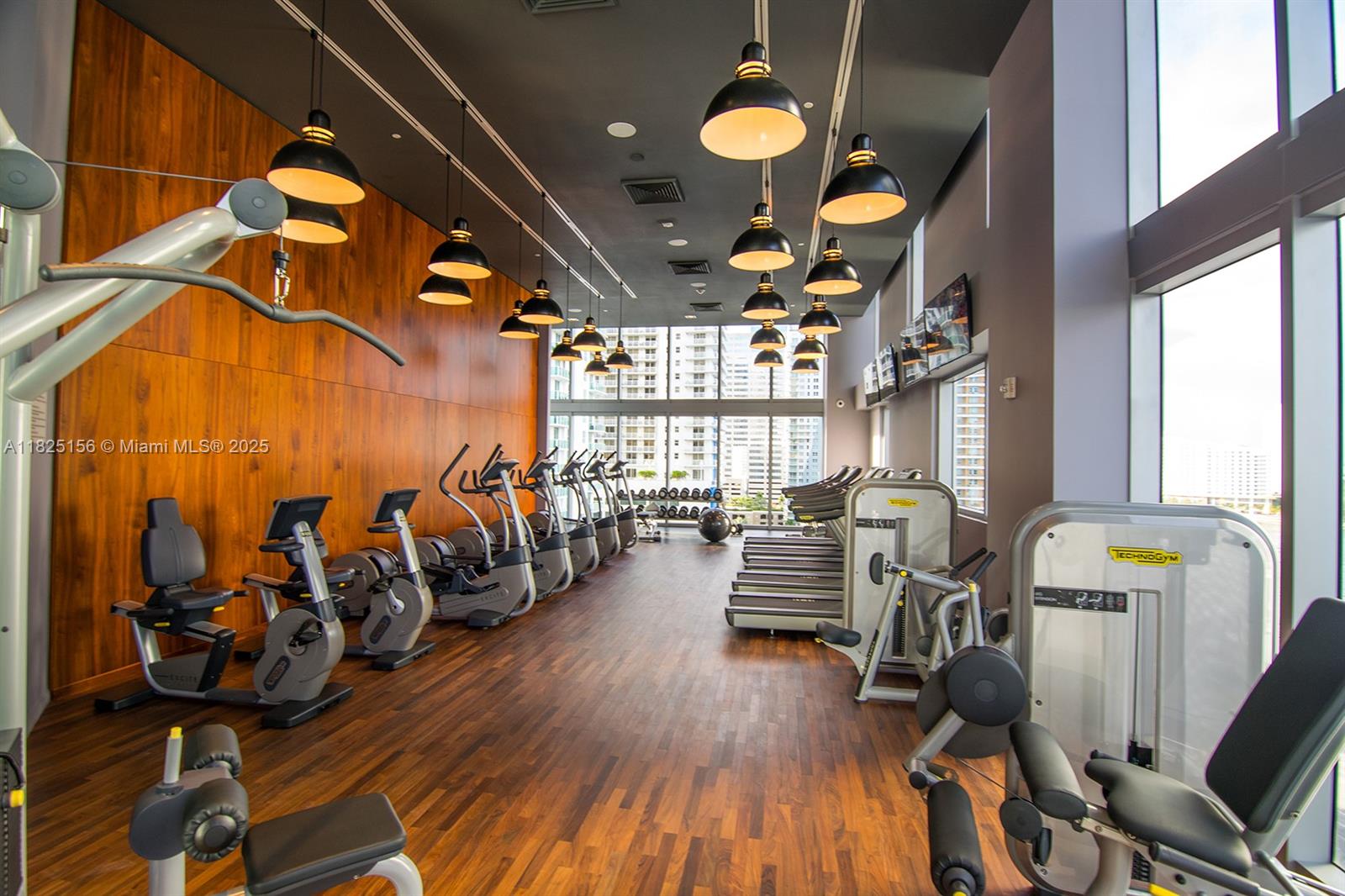 1300 Brickell Bay Dr #3003, Miami FL 33131
