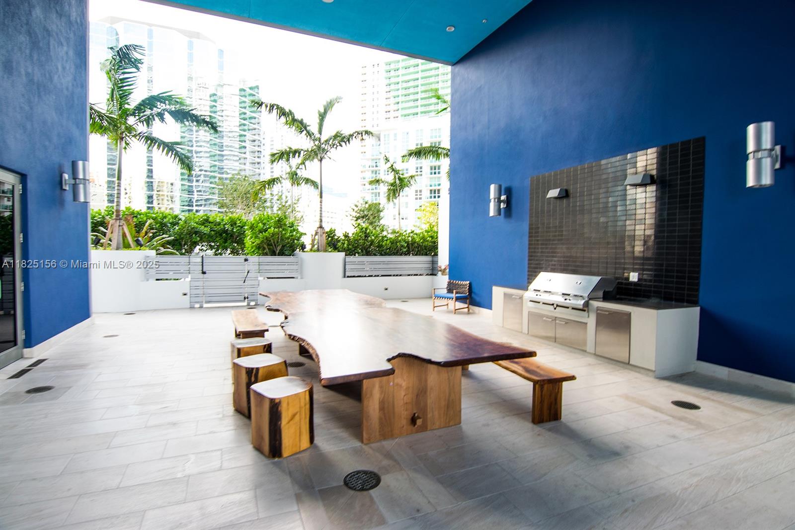 1300 Brickell Bay Dr #3003, Miami FL 33131