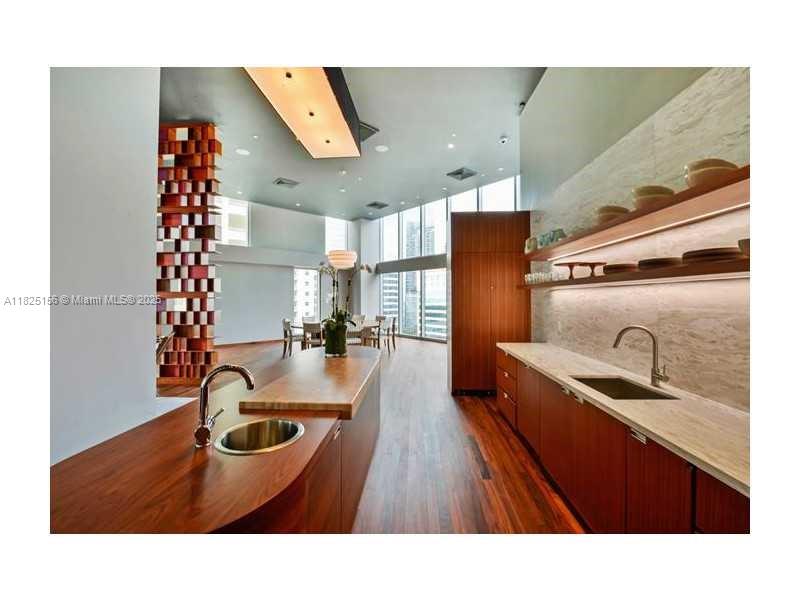 1300 Brickell Bay Dr #3003, Miami FL 33131