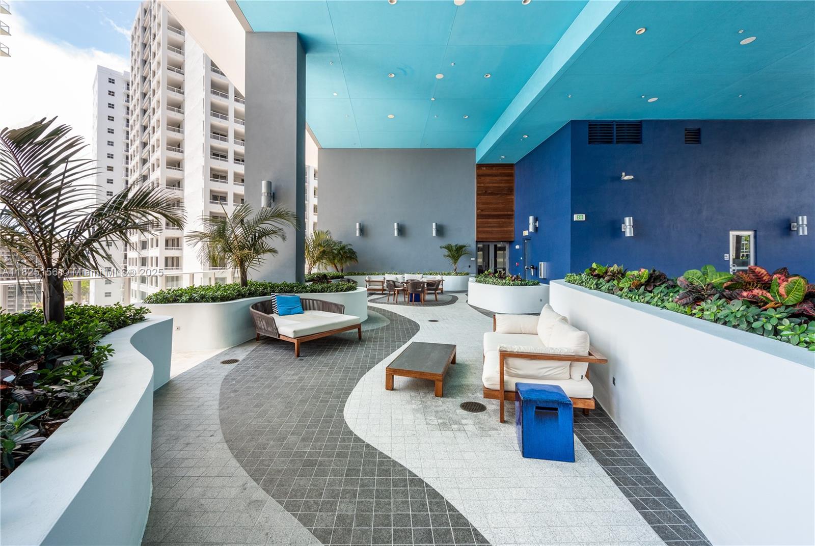 1300 Brickell Bay Dr #3003, Miami FL 33131