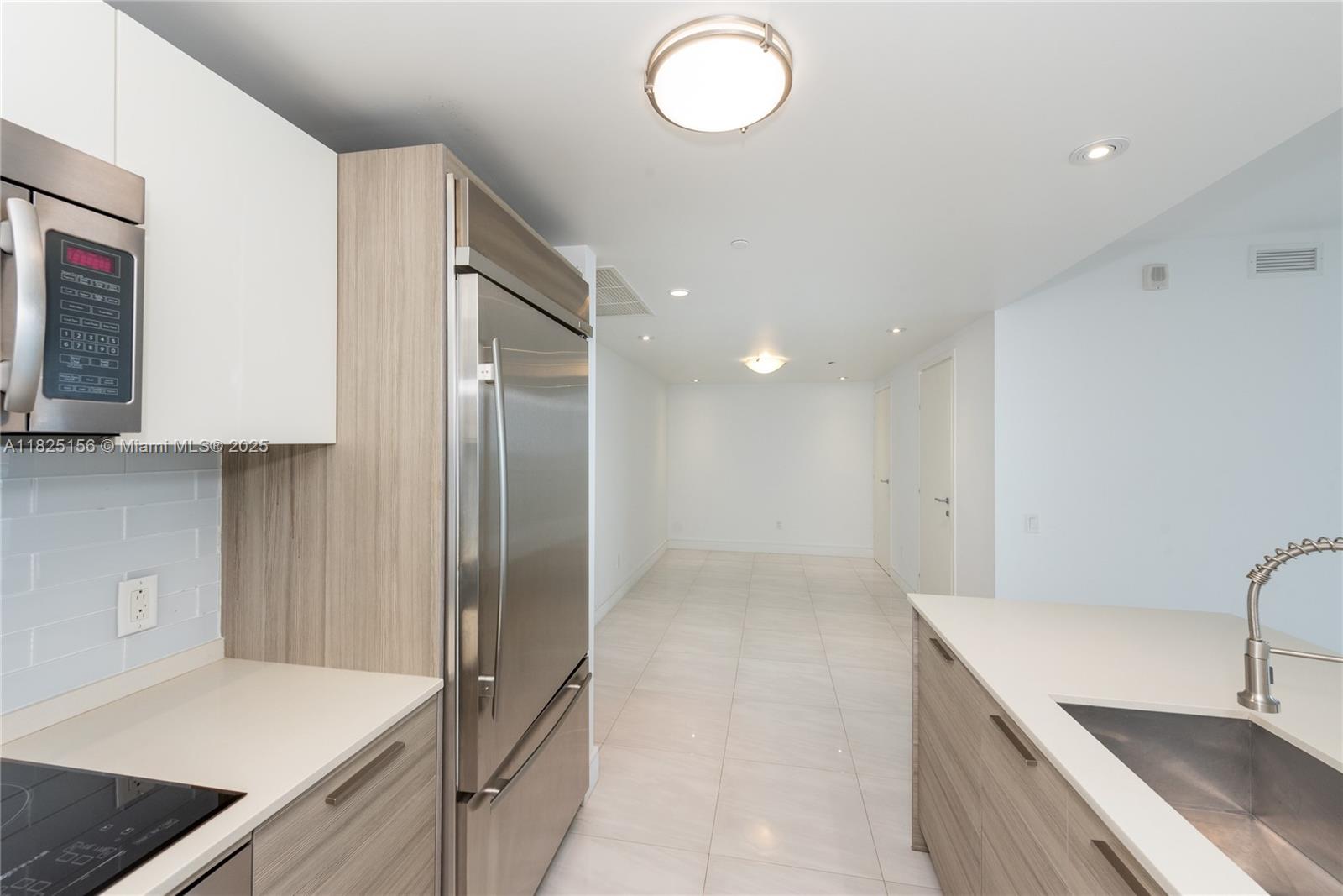 1300 Brickell Bay Dr #3003, Miami FL 33131